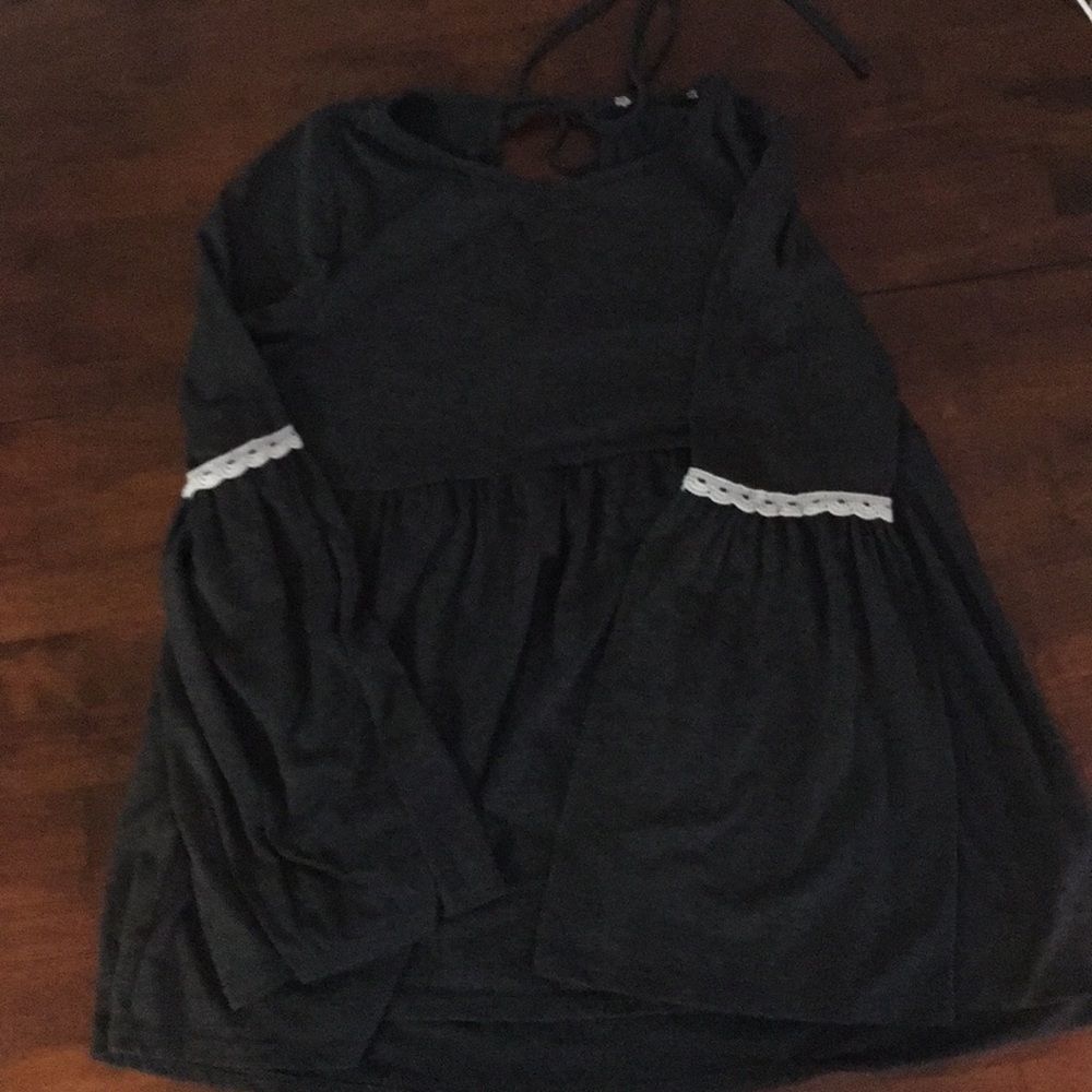 Women’s top dark grey